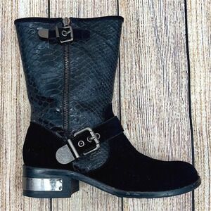 Vince Camuto Witty 2 Women's Size 8.5 Leather Embossed Snake‎ Pattern Moto Boots
